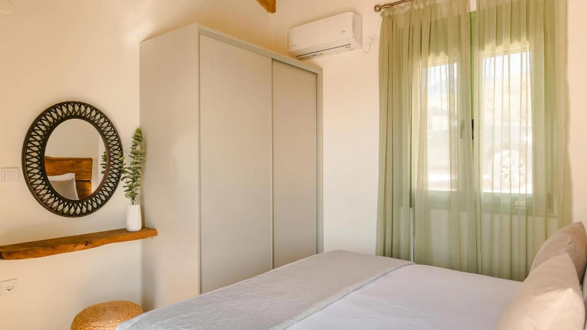 Athina Villa By Vintage Travel Karavados