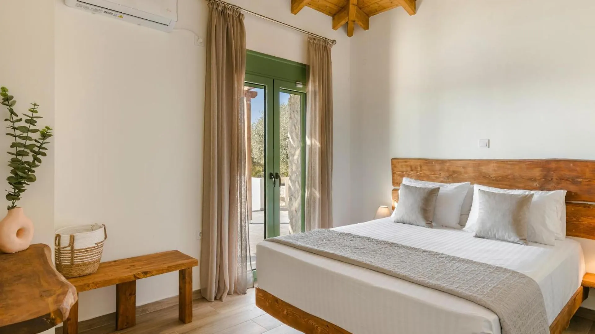 Athina Villa By Vintage Travel Karavados Greece